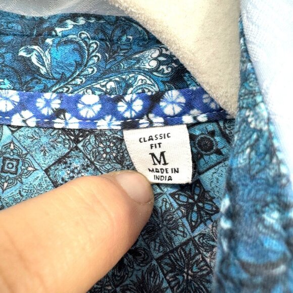 ROBERT GRAHAM Geometric blue on blue design Short Sleeve Shirt - Picture 3 of 11